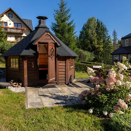 Aneta Apartamento *