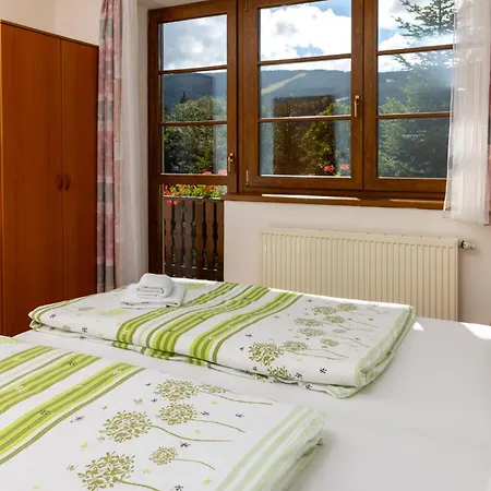 Aneta Apartamento *